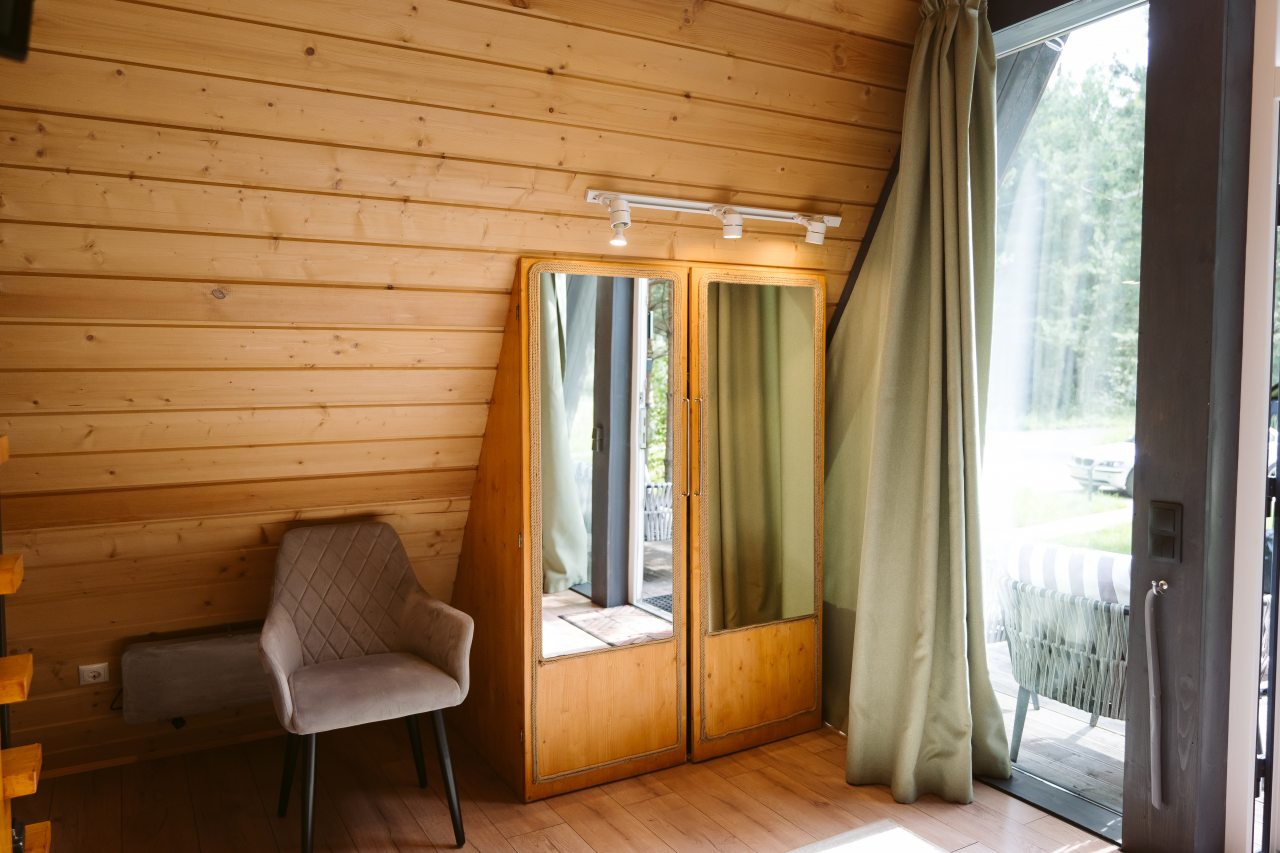 Мини-дом (A-Frame №14 (с террасой без купели)), База отдыха Les Holidays