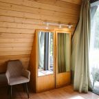 Мини-дом (A-Frame №14 (с террасой без купели)), База отдыха Les Holidays