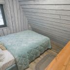 Дом (A-Frame № 15 (с камином без купели)), База отдыха Les Holidays