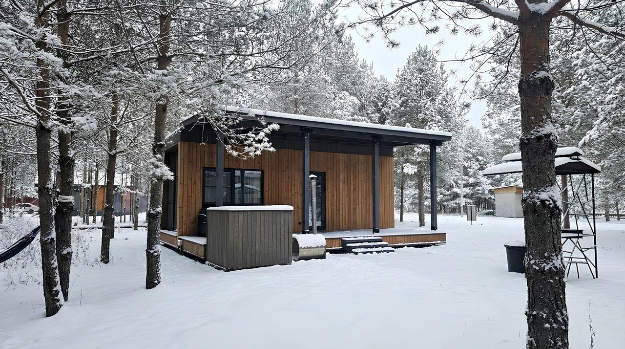 Мини-дом (Scandi №23 (с террасой и купелью)), База отдыха Les Holidays