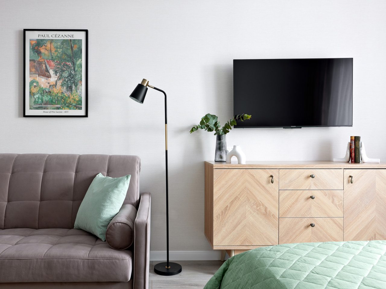 Квартира (RoomyRoom YOUR HOME), Апартаменты RoomyRoom Pionerskaya