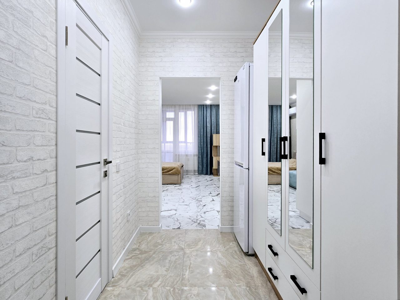 Квартира (RoomyRoom COZY HOUSE), Апартаменты RoomyRoom Pionerskaya