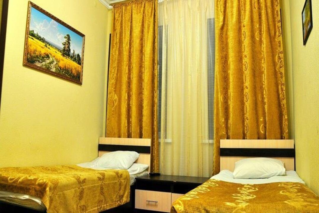 Двухместный (Страндарт раздельные кровати) гостевого дома Астория, Карачаевск