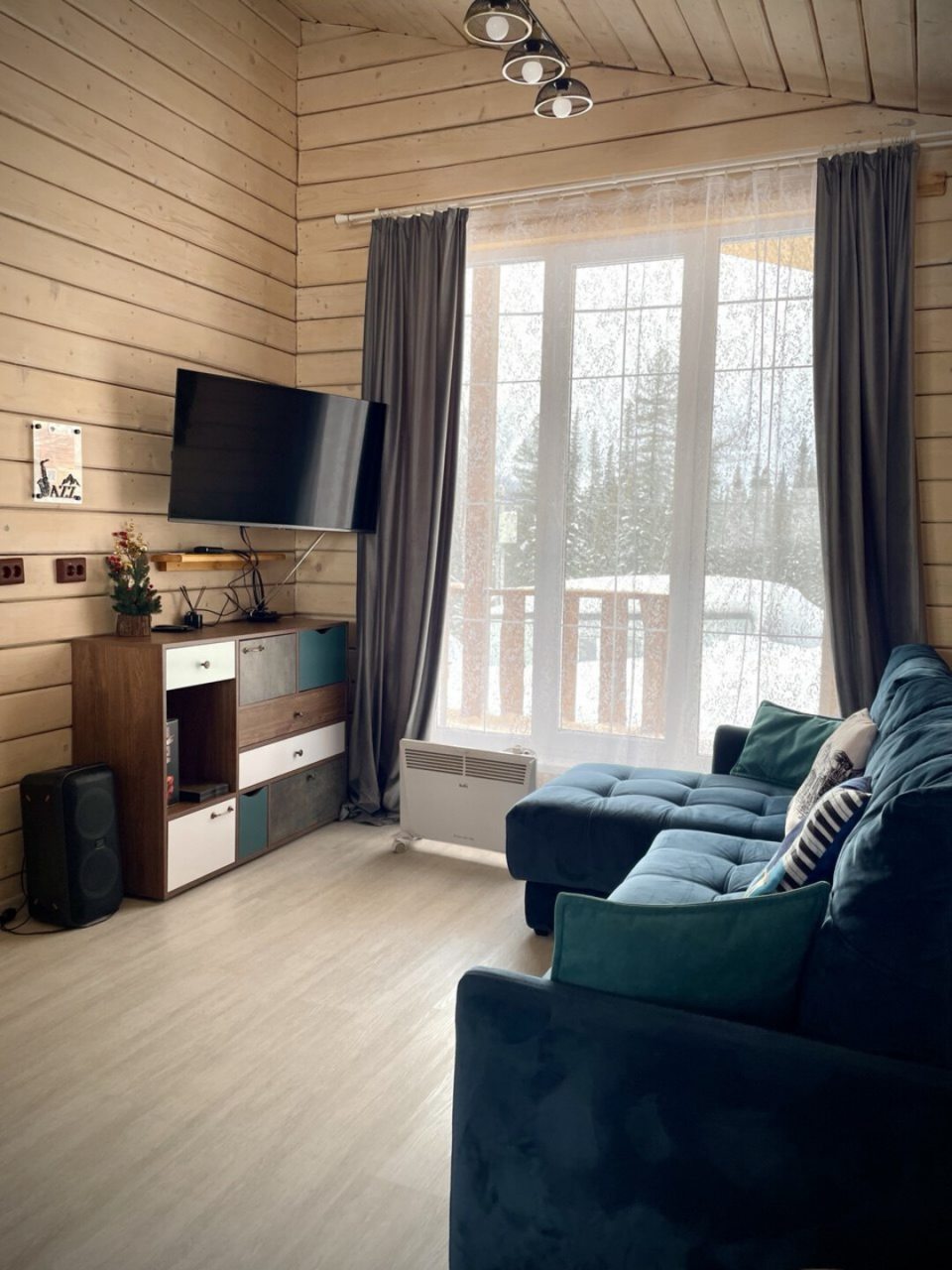 Коттедж (JAZZ (дом 2)), Гостевой дом Рябиновая 105