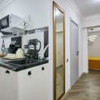 Трехместный (Студия улучшенная с кухней), Отель Театральный