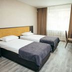 Двухместный (Стандарт улучшенный с 2  кроватями), Гостиничный комплекс Улыбка