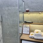 Апартаменты (Панорамная студия с умным домом и кофемашиной - от 1 суток), Апартаменты Apart Fresh Брусника