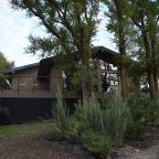 Восьмиместный домик с 4 спальнями