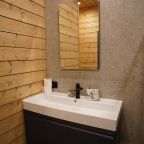 Восьмиместный домик с 4 спальнями