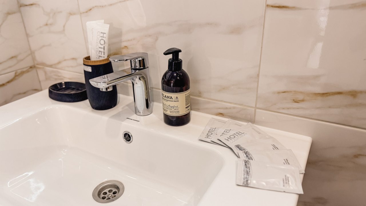 Дом (House), База отдыха Хижина лесника