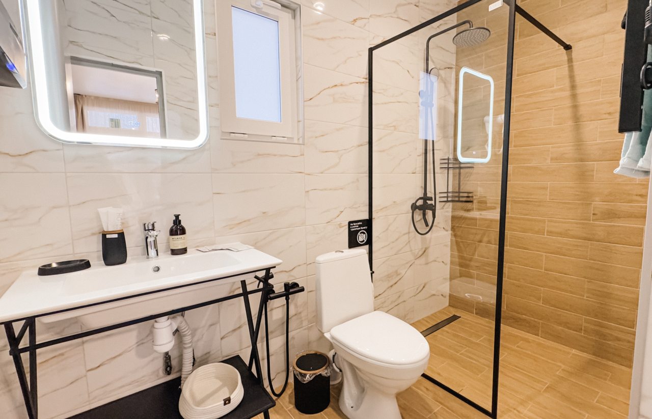 Дом (House), База отдыха Хижина лесника