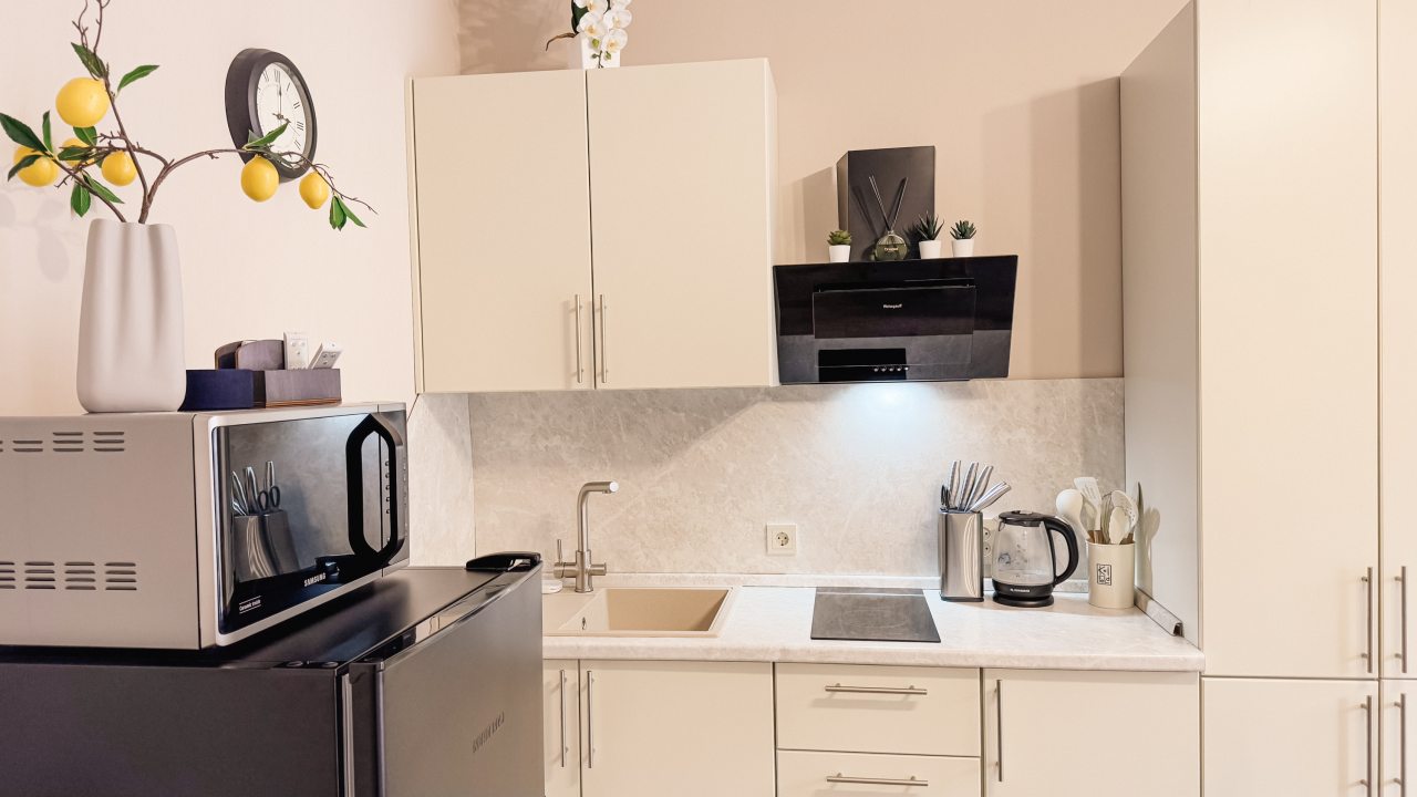 Дом (House), База отдыха Хижина лесника