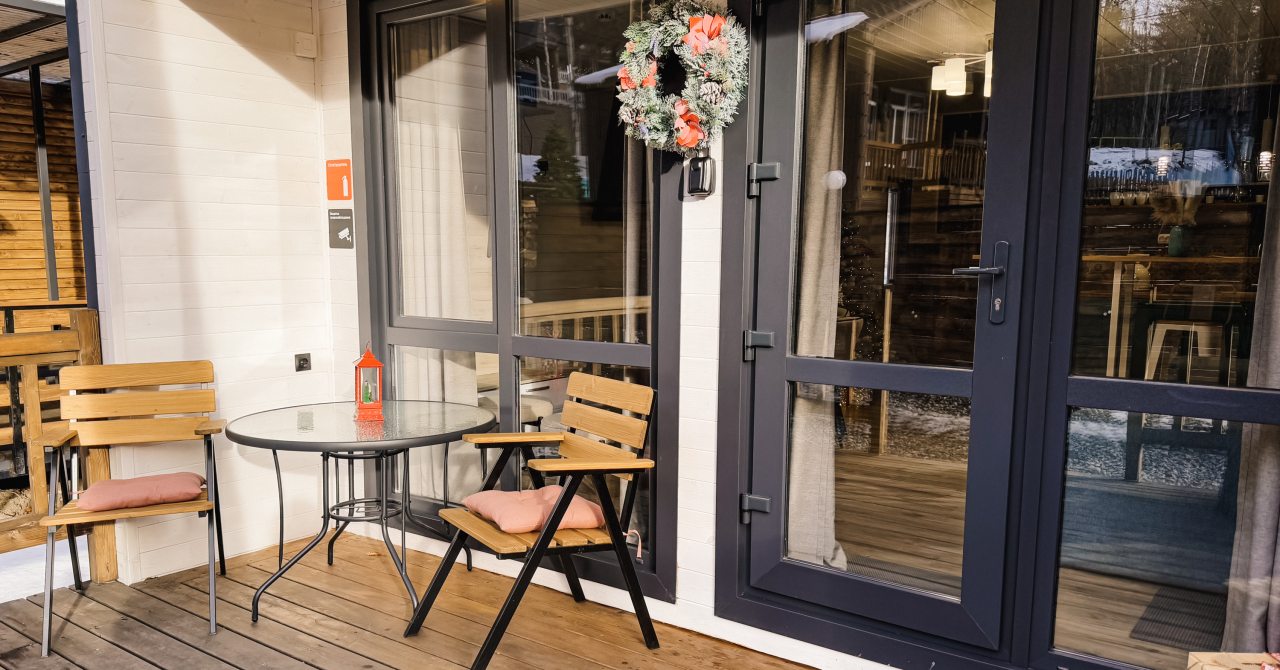 Дом (Barnhouse), База отдыха Хижина лесника