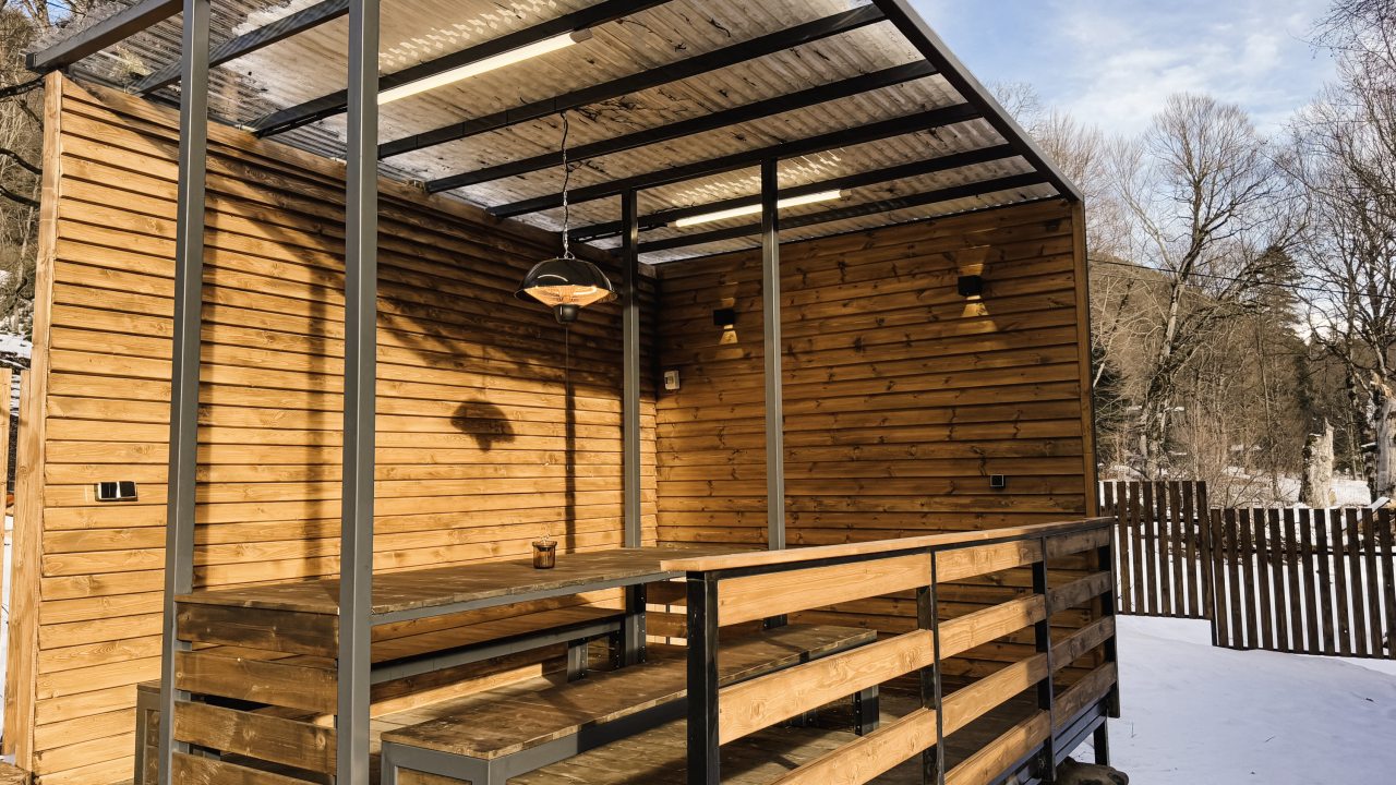 Дом (Barnhouse), База отдыха Хижина лесника