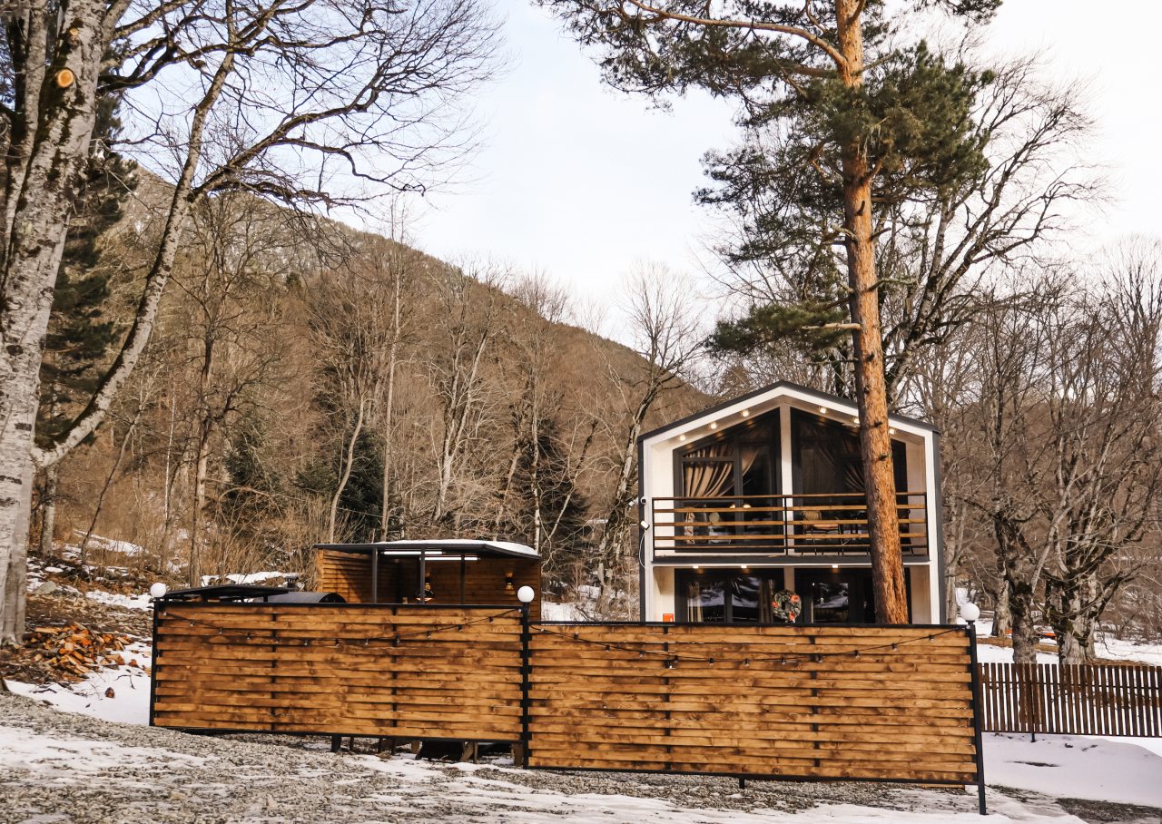 Дом (Barnhouse), База отдыха Хижина лесника