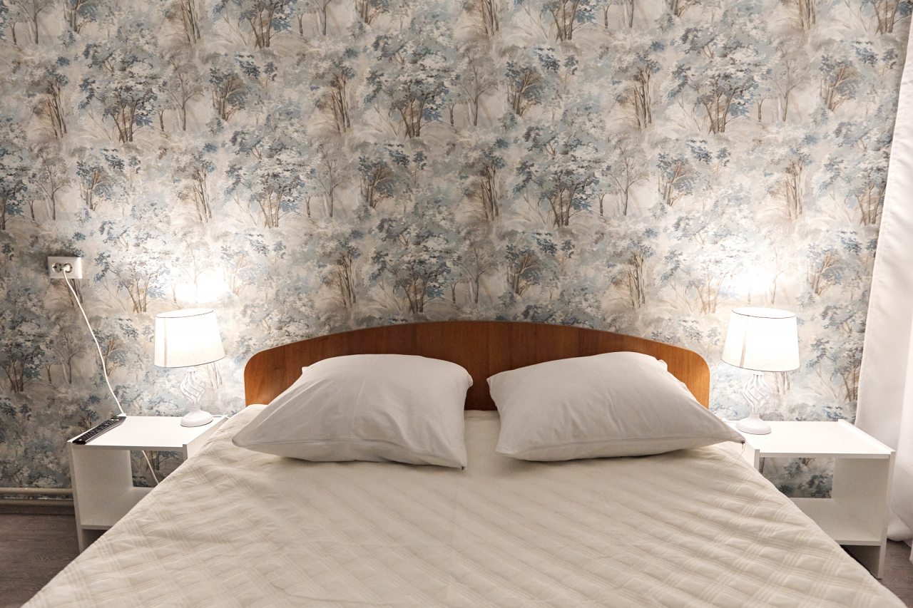 Полулюкс, Гостиница ГК Кристалл