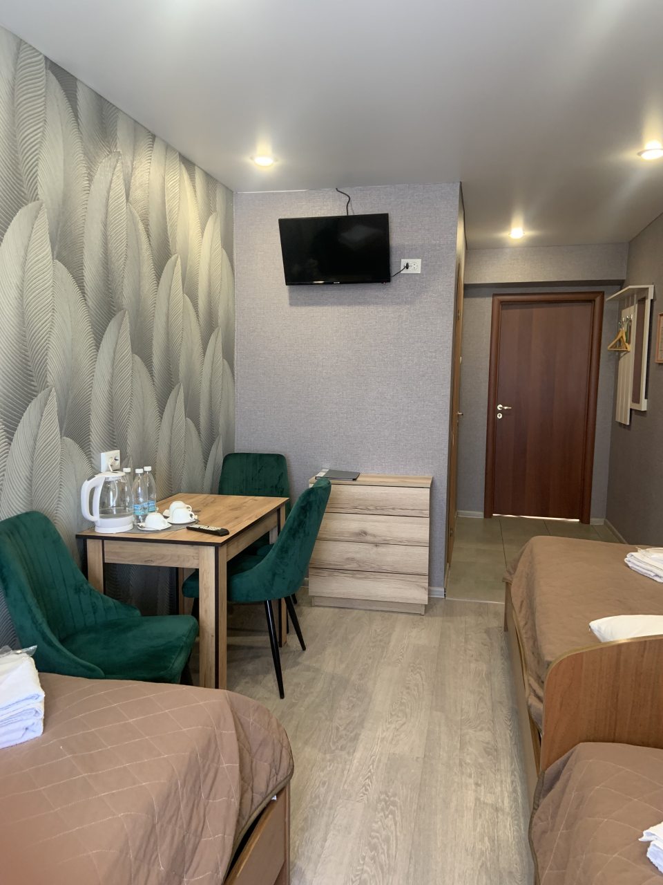 Трехместный (Стандарт), Гостиница ГК Кристалл