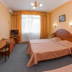 Трехместный (Стандарт с балконом), Отель Южный бриз