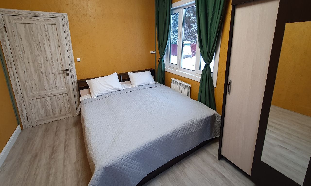 Двухместный (Жёлтая комната) гостевого дома Благогория, Белый городок