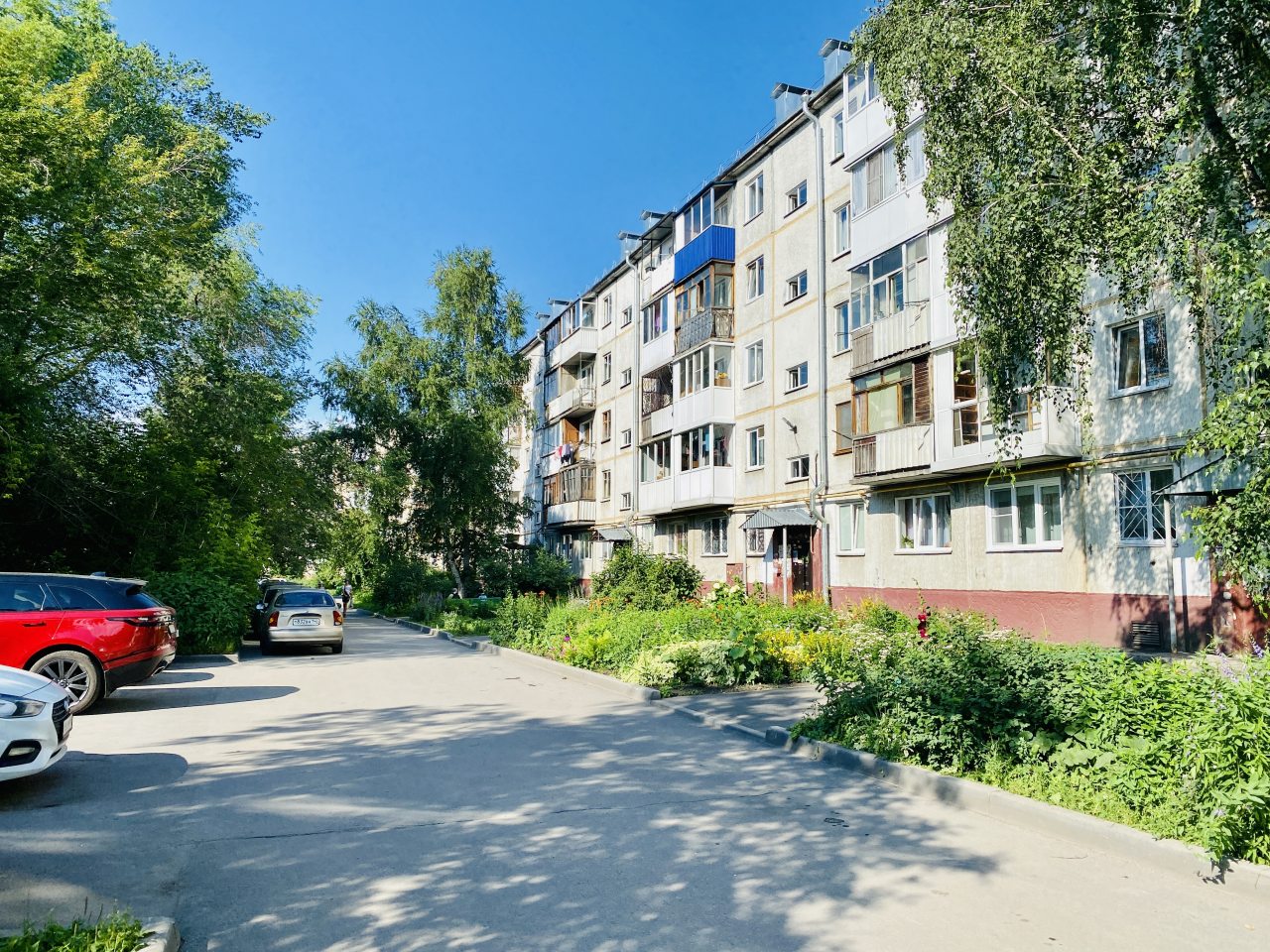 Автостоянка / Парковка, Апартаменты УНИК АПАРТ на Мичурина около ГУФСИН