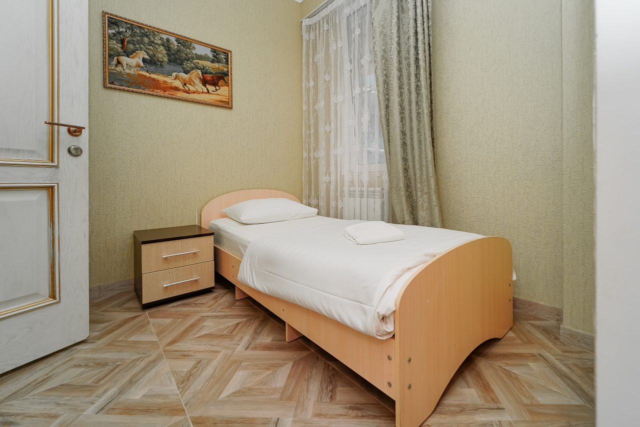 Четырехместный (Стандарт с раздельными кроватями), Отель Чайка