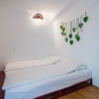 Дом (Двухкомнатный дуплекс на 4 семьи), Гостевой дом ЕН Грин лаундж