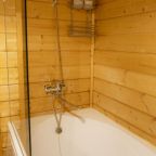 Коттедж (ДОМ С БАННЫМ ЧАНОМ И 3 мя СПАЛЬНЯМИ 475), Гостевой дом ЕН Грин лаундж