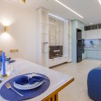 Люкс (Апартаменты RentPlaza у Волги с видом на реку), Апартаменты RentPlaza на Мусоргского 1а