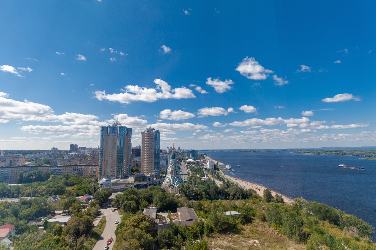 Люкс (Апартаменты RentPlaza у Волги с видом на реку), Апартаменты RentPlaza на Мусоргского 1а