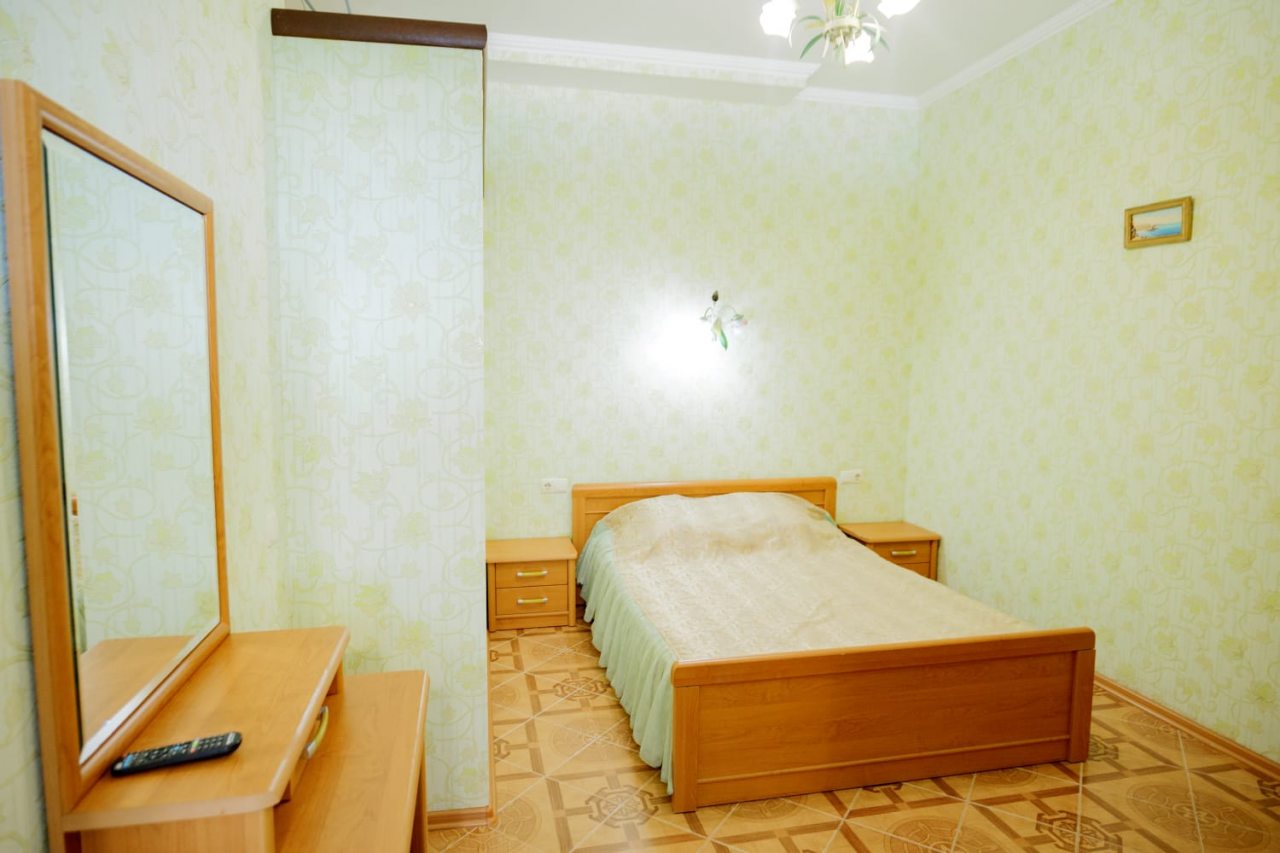 Четырехместный (Эллинг у моря 642Б) апарт-отеля Эллинг у Зои, Орджоникидзе, Крым