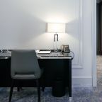 De Luxe (Делюкс с видом на Итальянскую улицу), Отель Cosmos Selection Saint-Petersburg Italyanskaya Hotel