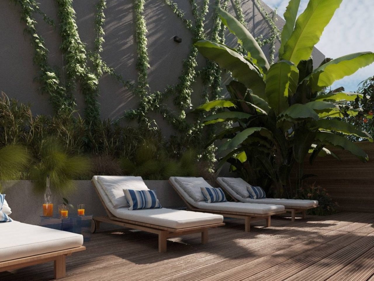 Шезлонги на террасе