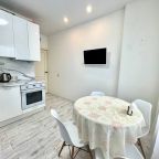 Трёхместный и более (Орлеан), Life Apartments