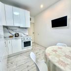 Трёхместный и более (Орлеан), Life Apartments