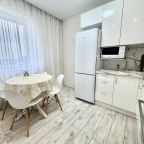 Трёхместный и более (Орлеан), Life Apartments