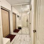 Трёхместный и более (Орлеан), Life Apartments