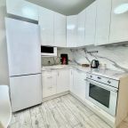 Трёхместный и более (Орлеан), Life Apartments