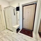 Трёхместный и более (Орлеан), Life Apartments
