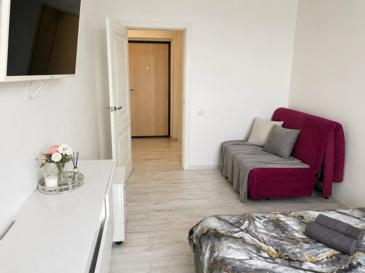 Трёхместный и более (Орлеан), Life Apartments