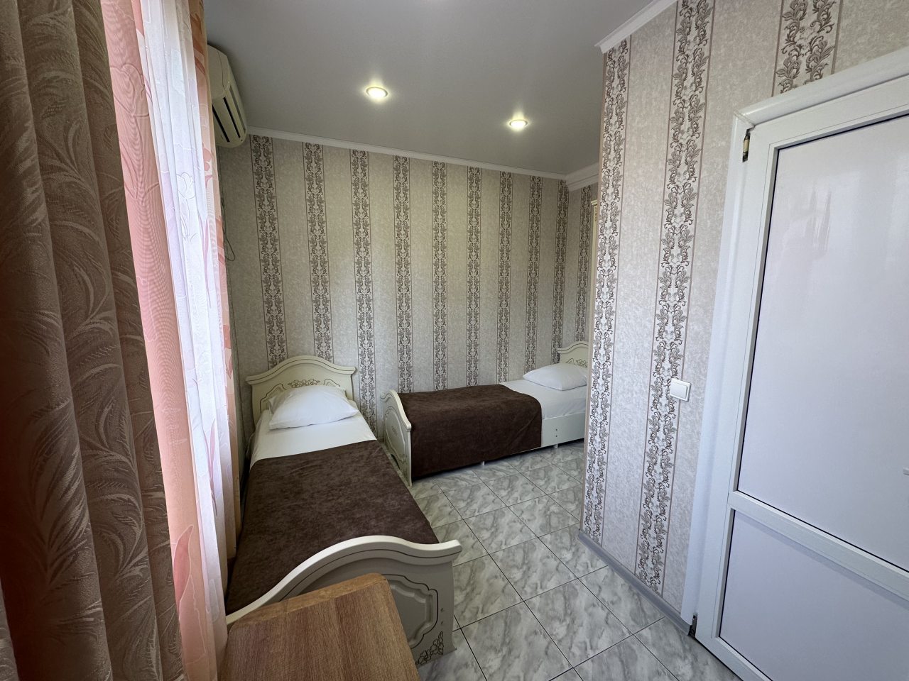 Двухместный (Двухместный Стандарт с раздельными кроватями) гостиницы Солнечные Дали, Сочи