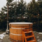 Дом (Солнечный барн), Глэмпинг Gagarka village