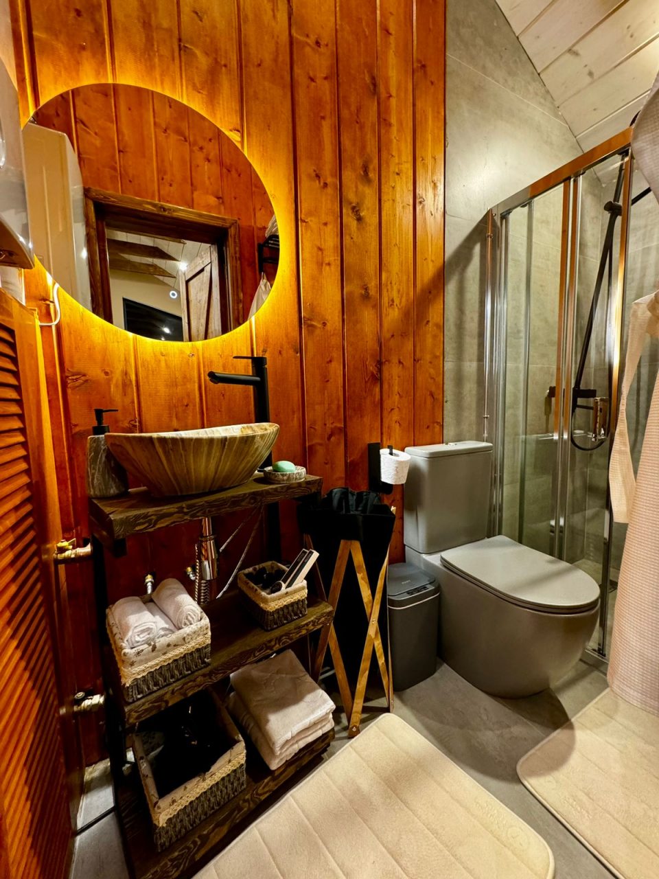 Коттедж (Домик на опушке), Гостевой дом Оленья ферма Бэмби Лэнд