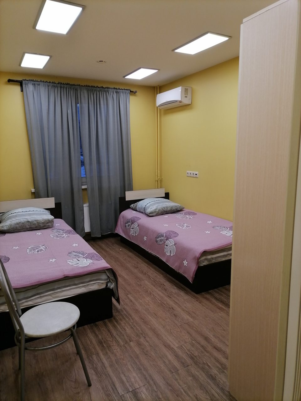 Двухместный (Двухместный номер с двумя отдельными кроватями) хостела на Юных Ленинцев, Москва
