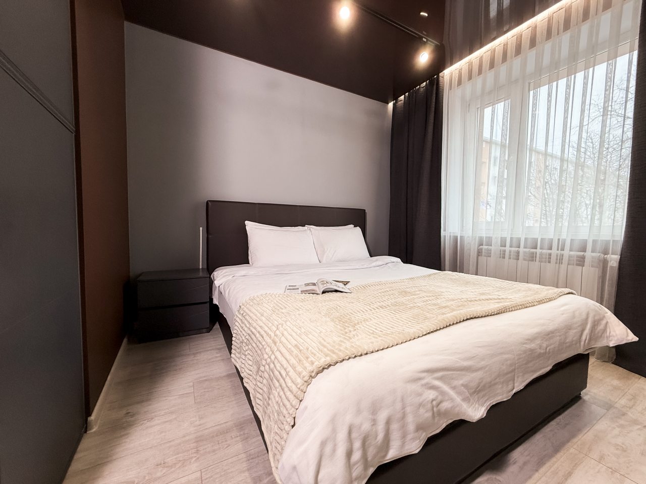 Апартаменты (IZI home с современным ремонтом), Апартаменты IZI home на Рыбаков 3