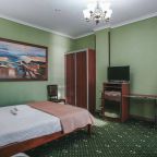 Люкс (Номер категории Delux двухкомнатный с видом на море), Загородный отель Прибой