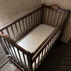 Детская кроватка, Бутик-Отель УНА