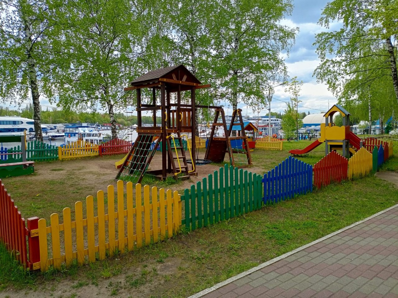 Детская площадка