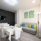 Четырехместный (Пять Звёзд на Манхэттене), Апартаменты Пять Звёзд на Манхэттене