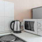 Возможность самостоятельного приготовления пищи, Апартаменты На Коломяжском 28к2