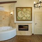 De Luxe (Гранд Люкс с джакузи и камином), Гостевой дом в Гатчине Фон Люце